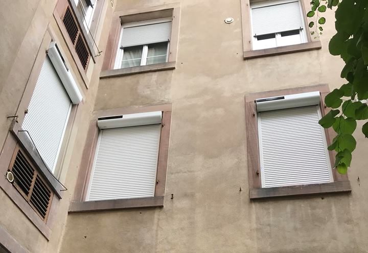 Les règles d’urbanismes à respecter lors de la rénovation de vos volets roulants